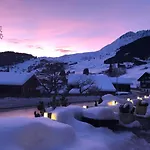 Mountain 3* Sedrun