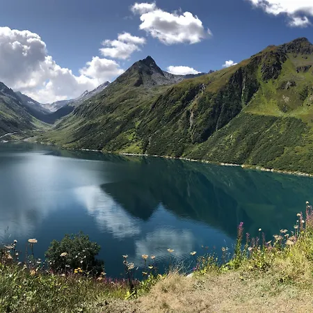 Mountain فندق سيدرن