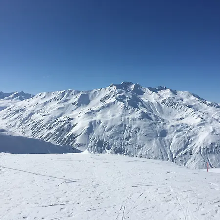 Mountain فندق 3*