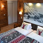 Mountain 3* Sedrun