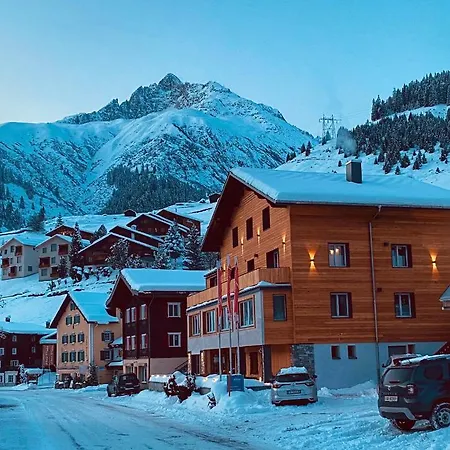 Hotell Mountain Sedrun