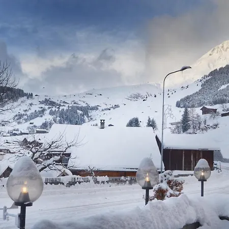 Hotell Mountain Sedrun